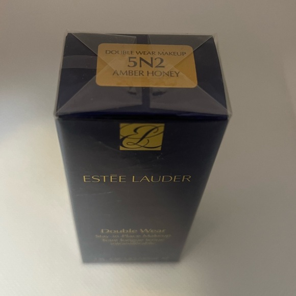 New Estee Lauder Double Wear Foundation - Picture 14 of 15